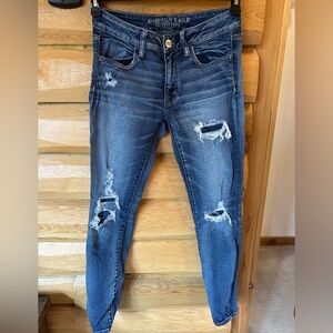 American Eagle Women’s Distressed Jean